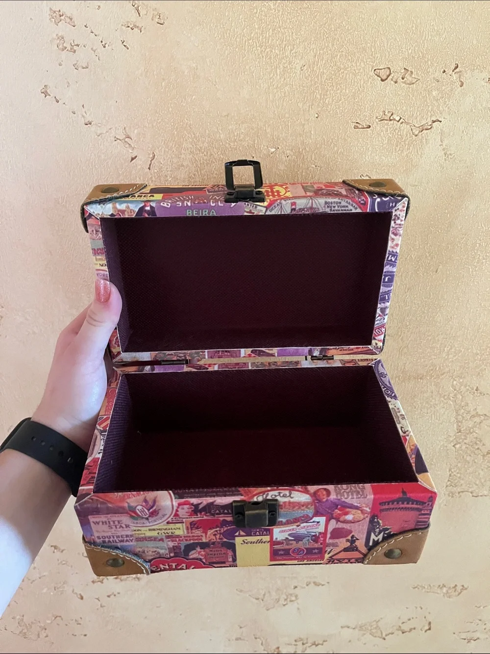 Vintage-Style Postcard Print Box with Tan Trim